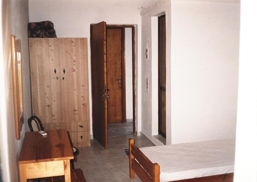 Dina'S Rooms Mesongí Habitación foto